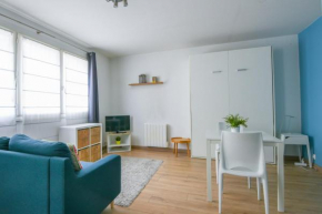 Charming studio between the stations and the Opera in Lille - Welkeys